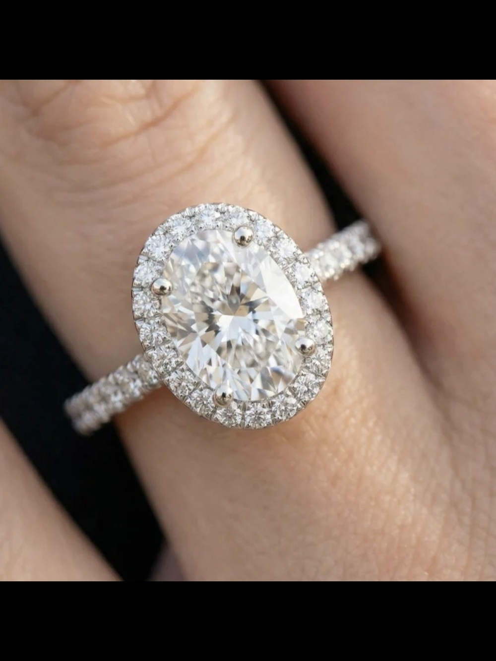 VVS1 1.5 CT* Halo Pave Oval-cut Moissanite Ring Size 8 US*
